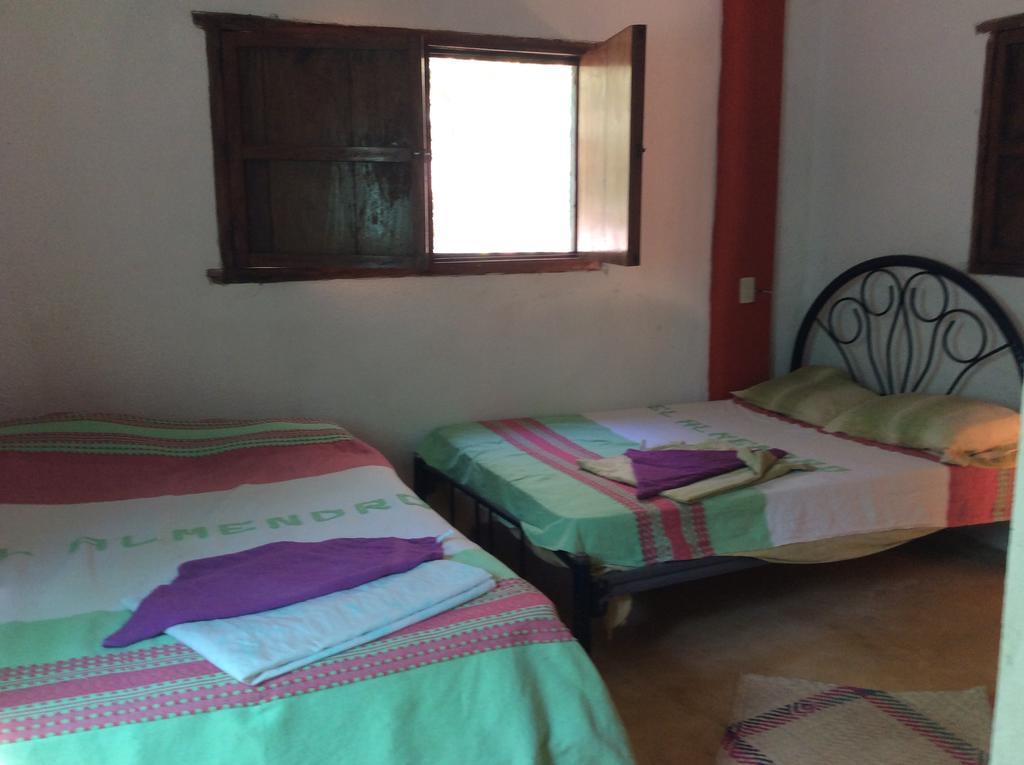 El Almendro Hotel Puerto Ángel Eksteriør billede